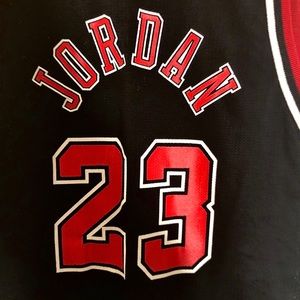 ‘96 kids Michael Jordan jersey